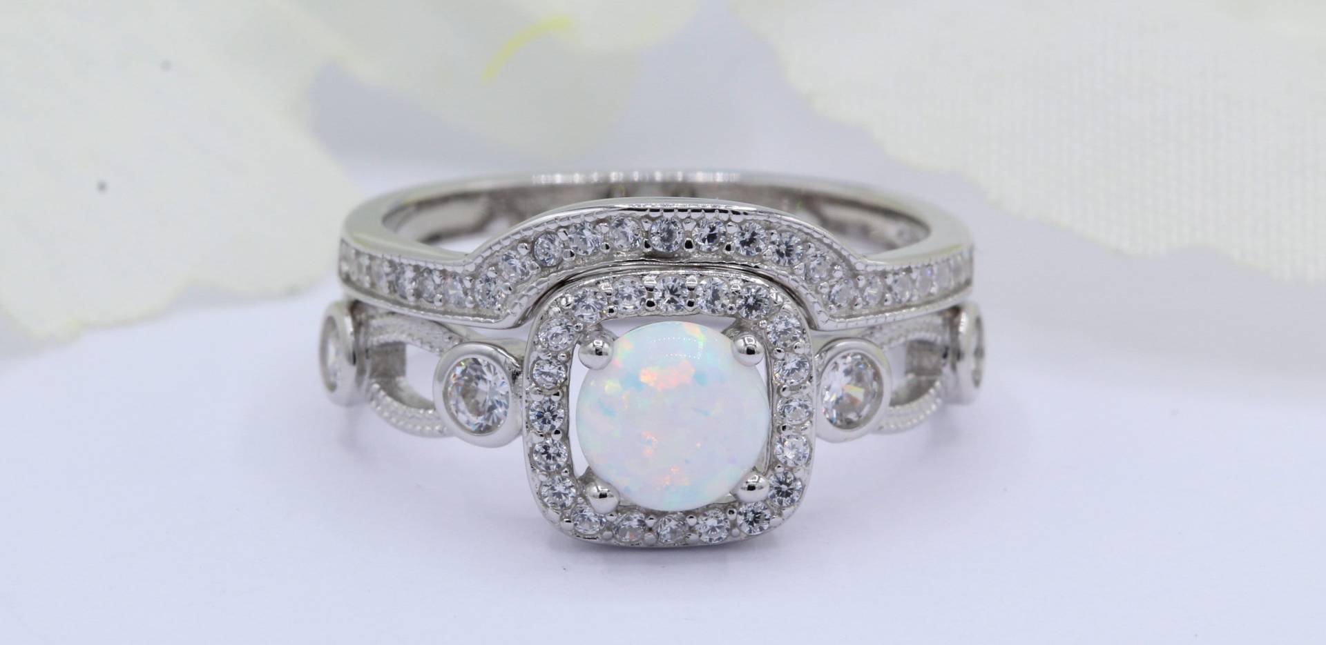 Zweiteiliger Halo Rund Weiß Lab White Opal Vintage Art Deco Ehering Verlobungsring Cz Massiv 925 Sterling Silber Wähle Dein Band von OnlyOpalLuv