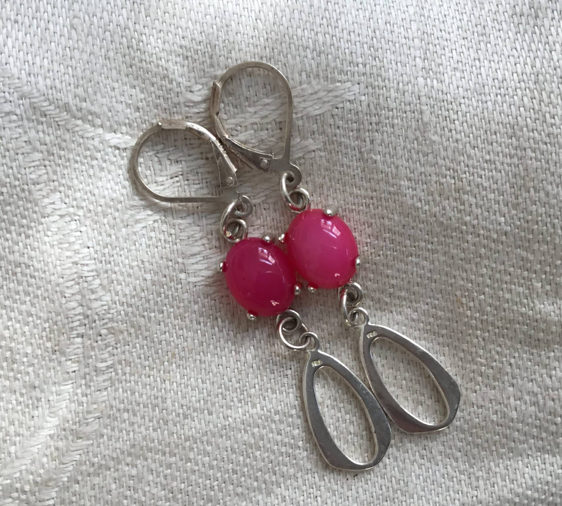 Pink Baumeln Ohrringe/Fluoreszierender Rosa Schmuck Hellrosa Tropfenohrringe Kleine Oval Stein Und Sterling Kostenloser Versand von OnlyStoneJewelry