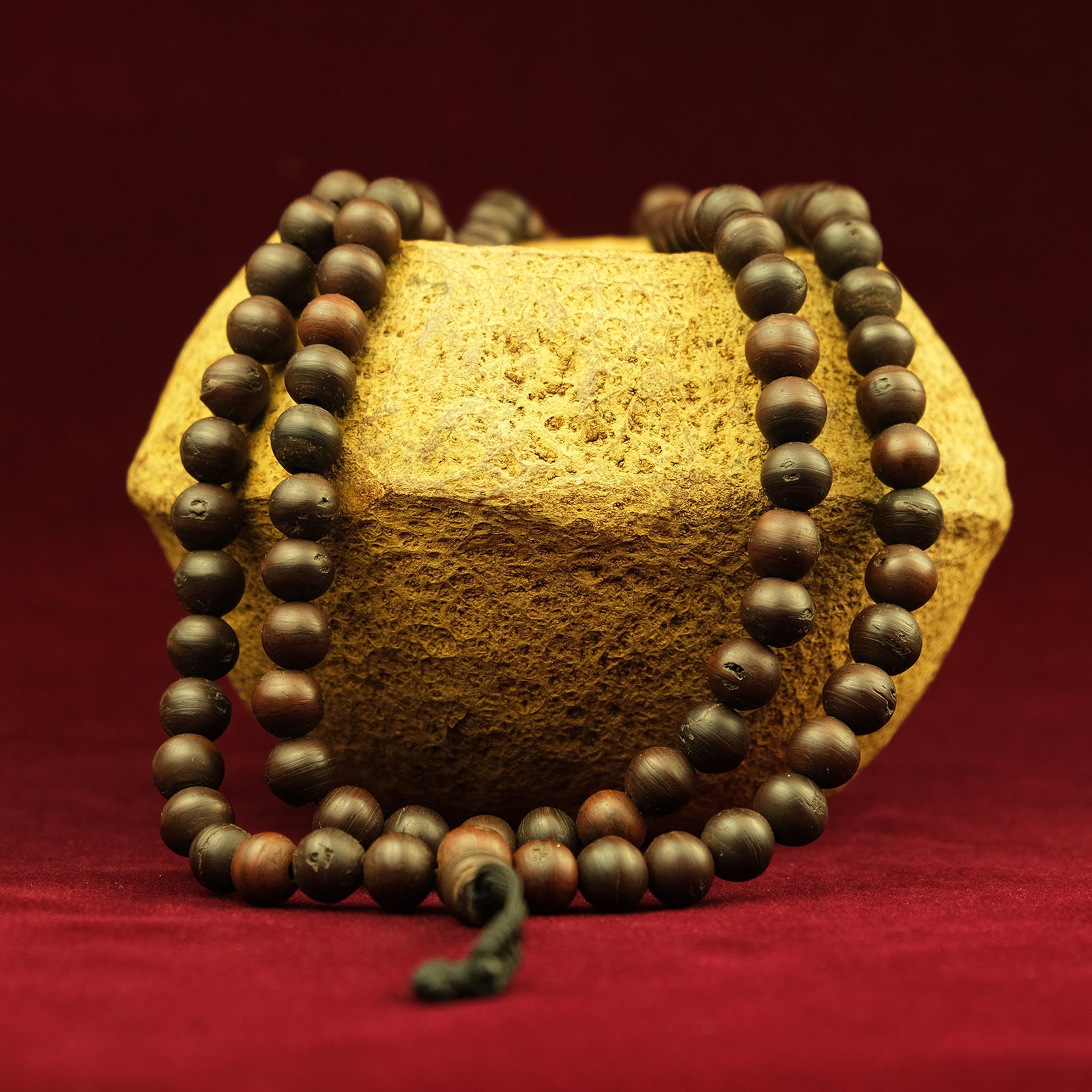 Mala Bodhi Kette Samen, 108 Perlen, Braun, Meditation, Buddhismus, Geschenk, Handarbeit, Heilig, Baum, Nepal, Erleuchtung | 10, 5-11 Mm P08/1 Mala Bodhi Kette Samen, 108 Perlen, Braun, Meditation, Buddhismus, Geschenk, Handarbeit, Heilig, Baum, Nepal, Erleuchtung | 10, 5-11 Mm P08/1 von Onlybestqualitynepal