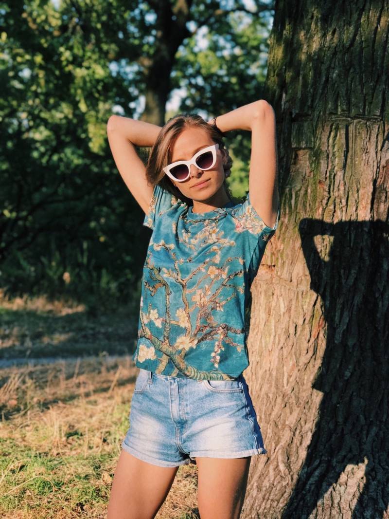 Van Gogh T-Shirt, Shirt "Blühende Mandelzweige" Von Vincent Van Geschenk Für Sie Ihn." von OnmeClothing