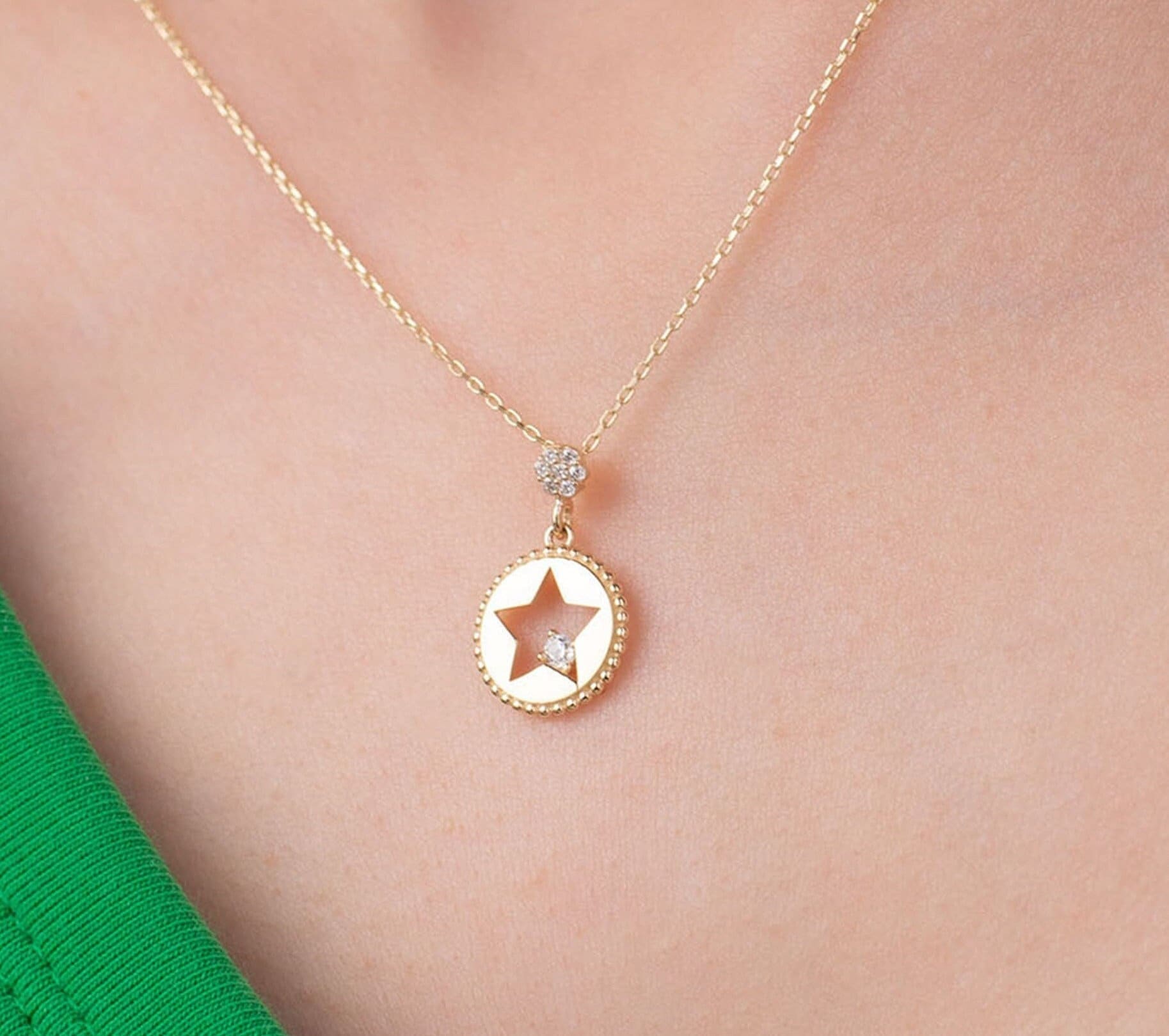 14K Goldkette, Gold Einzigartige Halskette, Stern Zierliche Geschenk Für Sie, Geburtstagsgeschenk, Abschlussgeschenk, Silhouette Halskette von OnsevaFineJewelry