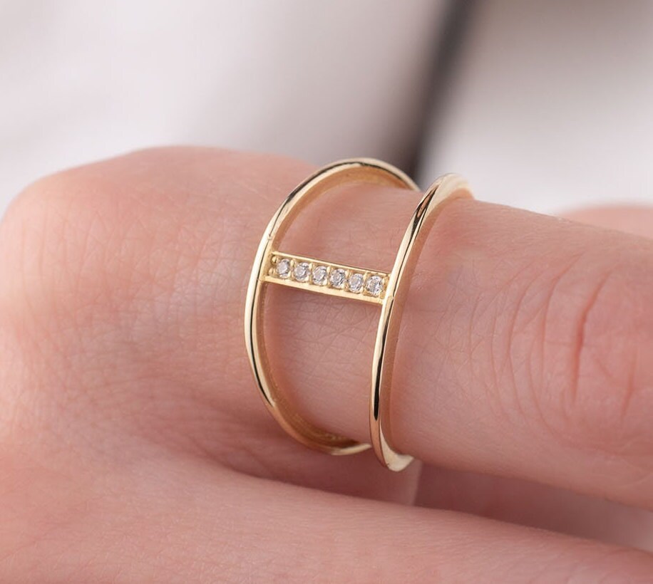 Doppelring, Gold Split Shank Ring, 14K Massivgold Einzigartige Geschenk Für Sie, Double Jubiläumsgeschenk, Zarter Ring von OnsevaFineJewelry