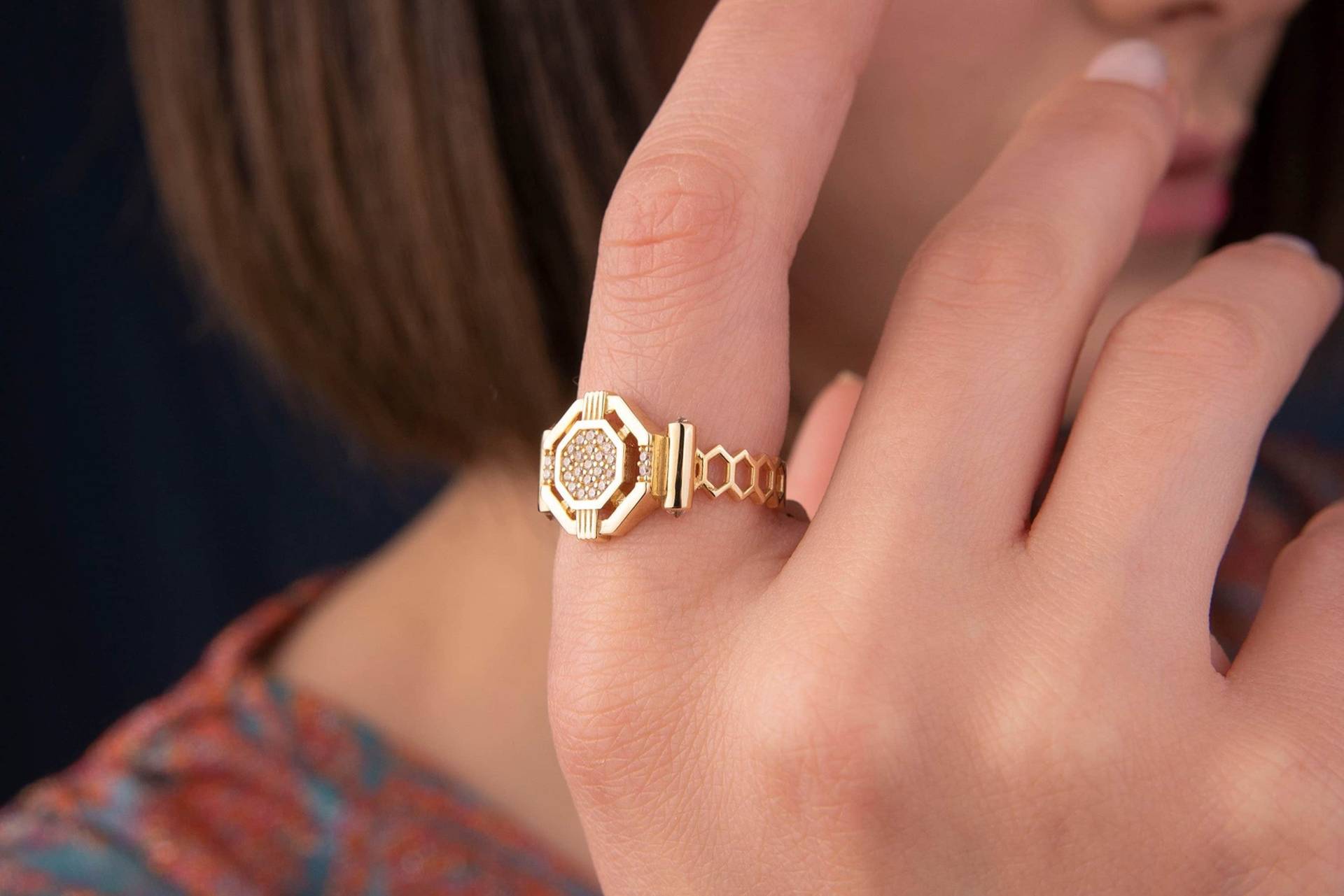 Einzigartiger Goldring, 14K Massiver Golduhrring, Ungewöhnliches Geschenk Für Frauen, Gold Mutiger Ring, Hexagonring, Einzigartiges Geschenk von OnsevaFineJewelry