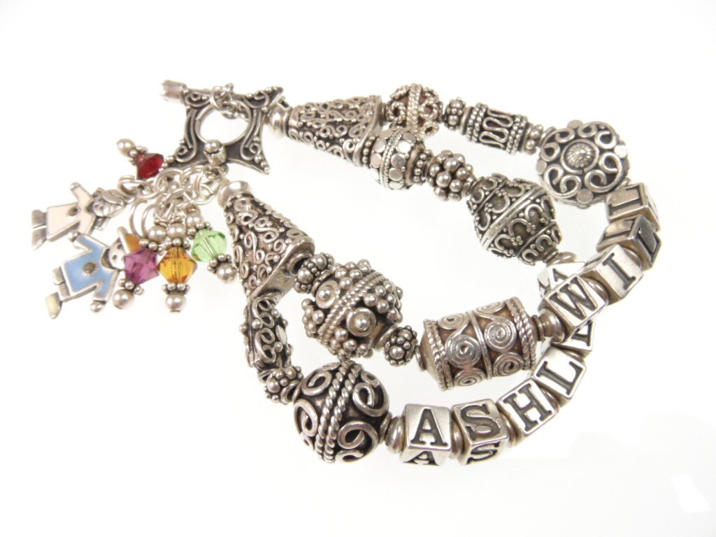 Mutter Armband, Familie Name Schmuck, Mama Armband Klobige Stil, Mütter Anders Als Die Anderen von OoLaLaJewelry