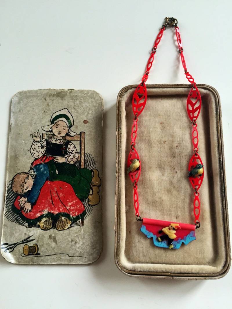 1930Er Jahre Neuheit Bakelit Kinder Halskette in Der Box. Adorable Sammlerstücke von OohLaLaVintageParis