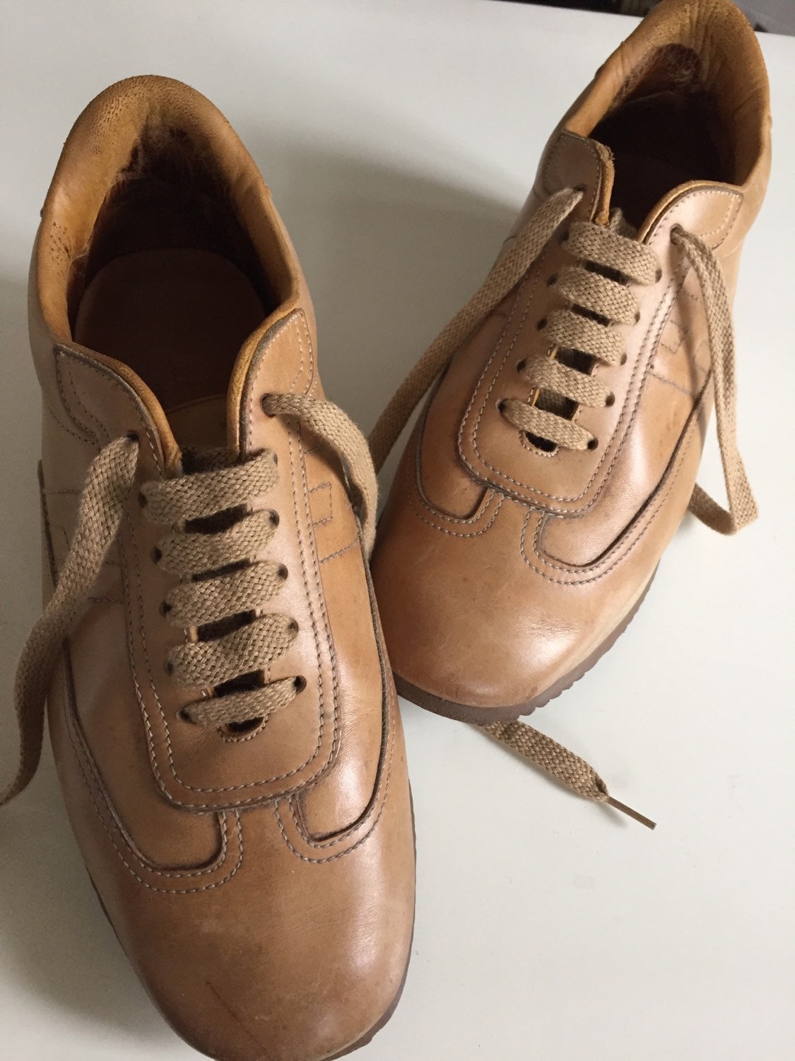 Luxe Leder Hermes Trainer von OohLaLaVintageParis