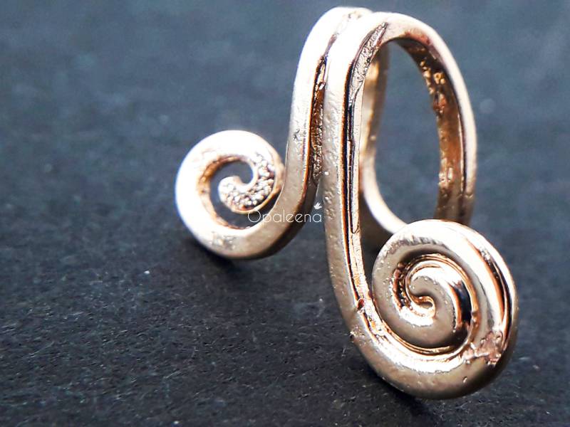 Elegante Gold Kletterer Creole Valentinstag Geschenk Swirl Ohr Tragus Cuff Petite Climber Kleine Creolen Weiß Gold Creolen Minimal Ohrringe Elegante Gold Kletterer Creole Valentinstag Geschenk Swirl Ohr Tragus Cuff Petite Climber Kleine Creolen Weiß Gold Creolen Minimal Ohrringe von Opaleena