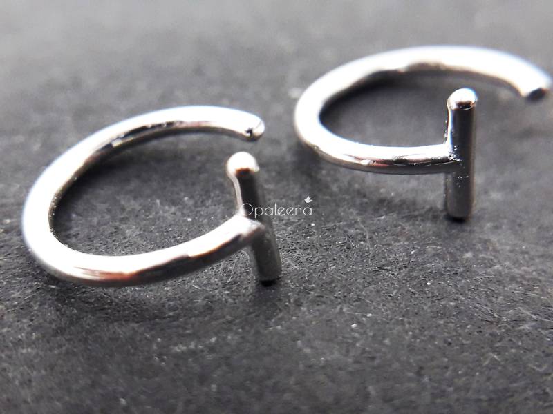 Stilvolle Kleine Silber Creolen Valentinstag Geschenk Sterling Minimal Zierliche Ohrringe Stilvolle Kleine Silber Creolen Valentinstag Geschenk Sterling Minimal Zierliche Ohrringe von Opaleena