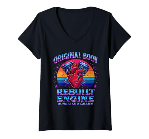 Damen Rebuilt Engine Open Heart Chirurgie Recovery Survivor Men T-Shirt mit V-Ausschnitt Damen Rebuilt Engine Open Heart Chirurgie Recovery Survivor Men T-Shirt mit V-Ausschnitt von Open Heart Surgery Get Well Bypass Apparel Co.