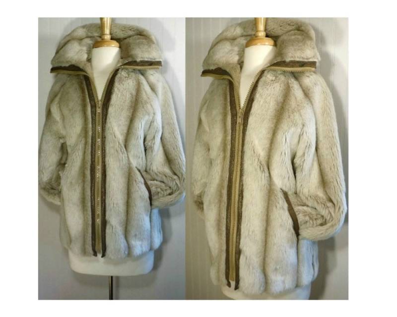 Damen Wintermantel - Kunstpelz Mantel - Winterjacke - Pelzmantel - Vintage 60Er Jahre Retro Mantel von OpenMarketVintage