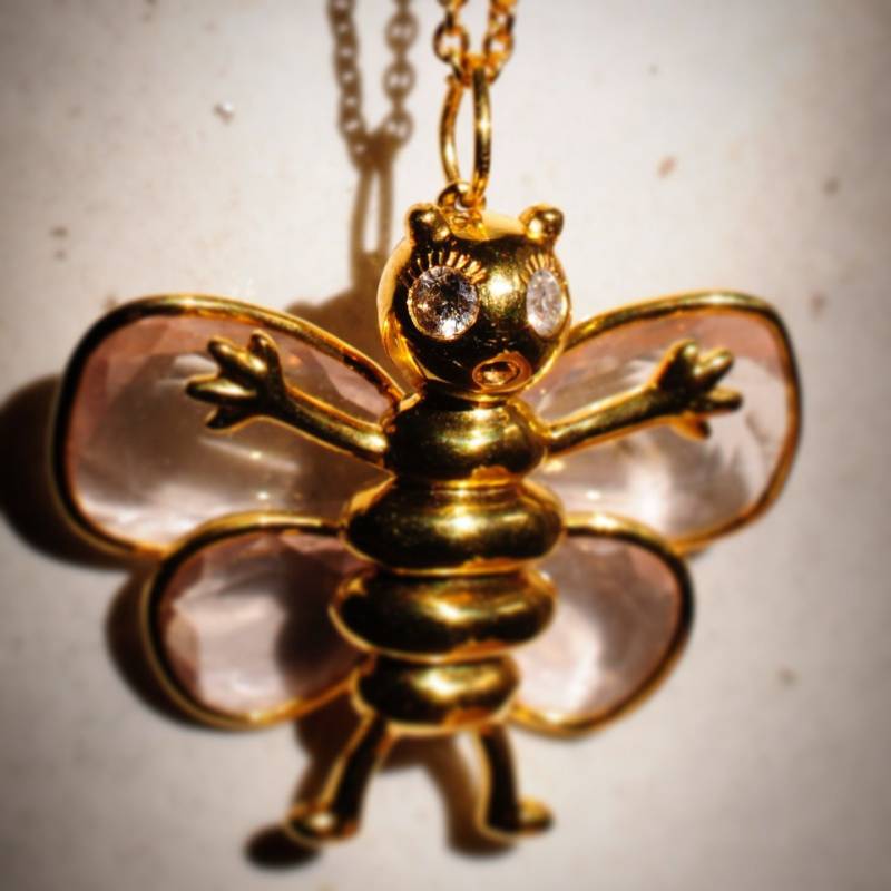 Openjart Schmetterling Bee Halskette in 18K Vermeil | Silber-Vergoldet, Natürliche Rosenquarz Und Weiße Saphire von Openjart