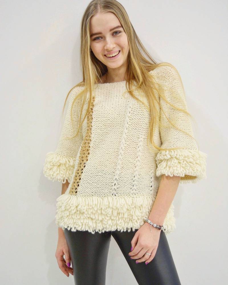 Merino Dicker Pullover Handbemalt Weißer Verschönert Weicher Unikat Elfenbein Oversized Kuscheliger Wollpullover von Openmindstyle