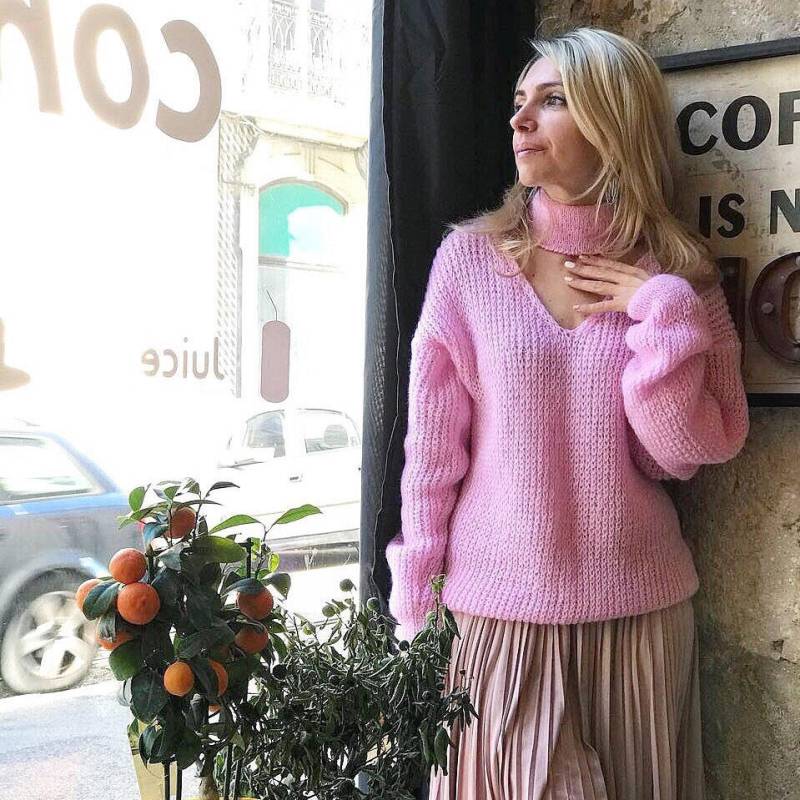 Pinker Wollpullover V-Ausschnitt Lockerer Pullover Pastell Dicker Extravaganter Mit Rollkragen Unikat Handknit Frühlingspullover von Openmindstyle