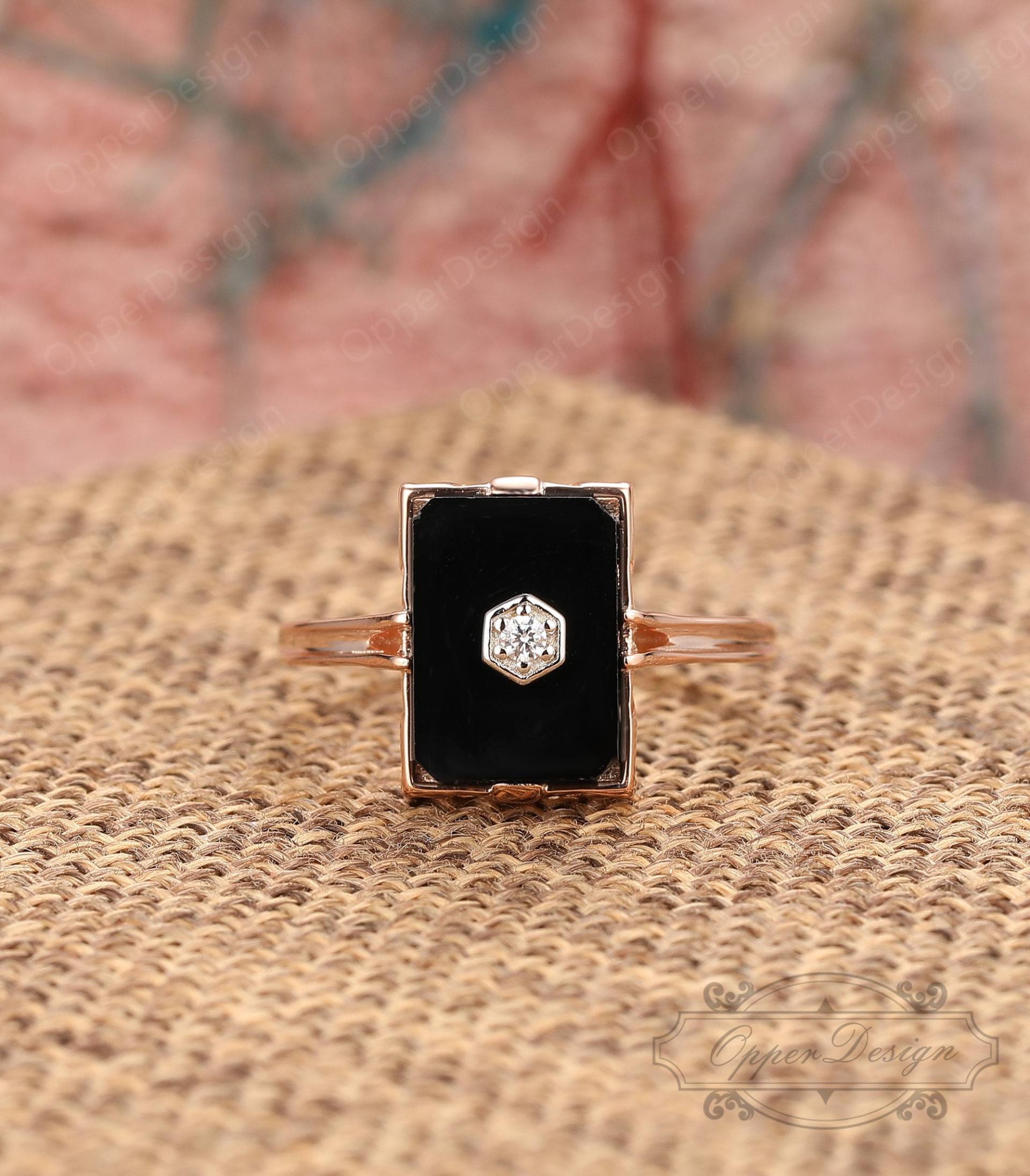 Baguette Schliff 8x11mm Natürlicher Onyx Ehering, Massives Gold Jubiläumsring, Art Deco Frauenring, Zarter Ring, Antiker Vintage Ring von OpperDesign