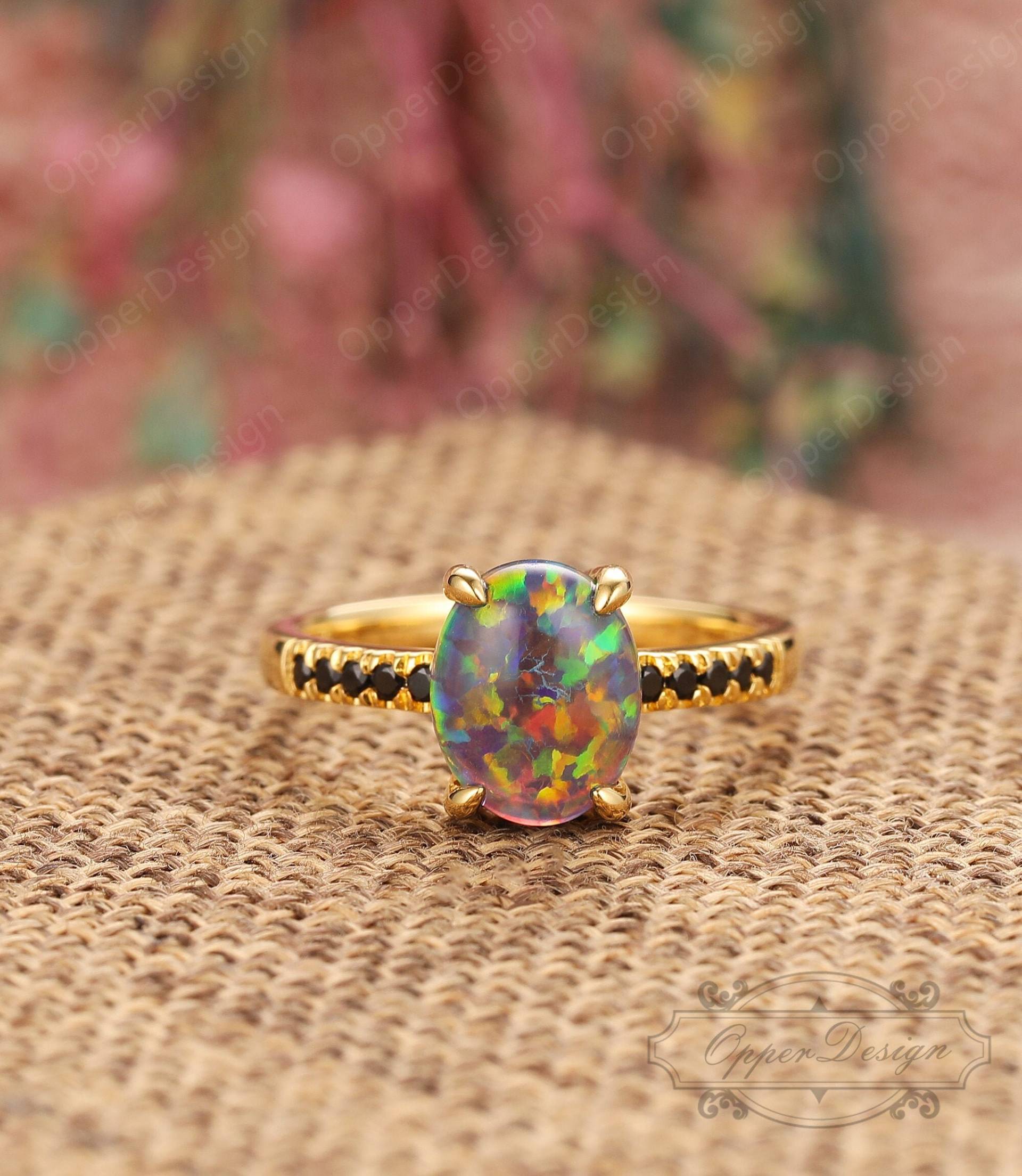 Halb Eternity Schwarz Simulierter Diamant Ehering, Gold Ring, 3.0Ct Oval Opal Verlobungsring, Vintage Gelb Braut Set von OpperDesign