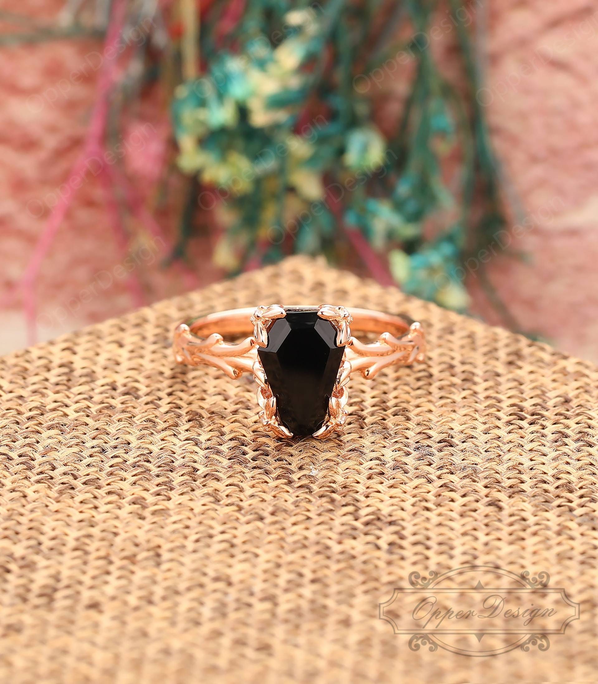 Retro Schwarzer Achat Ehering, 10K Rose Gold Verlobungsring, Einzigartiger Jahrestag Ring Geschenk, Art Deco Für Frauen, Schild Form Onyx von OpperDesign