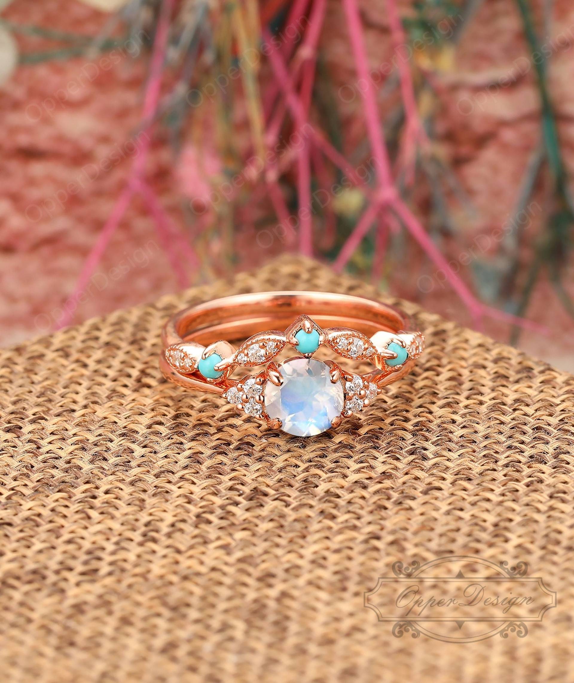 Vintage Mondstein Braut Ring Set, Unikat Rose Gold Ehering Handgemachtes Jubiläum Blau Set Für Frauen von OpperDesign