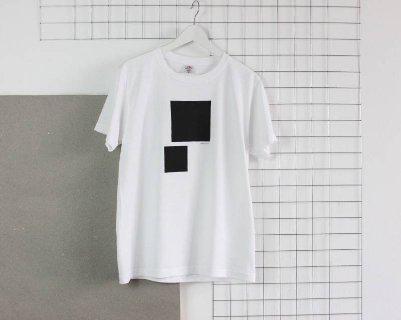 T-Shirt - Haus Der Statistik T-Shirt - Haus Der Statistik von OppositeofBerlin