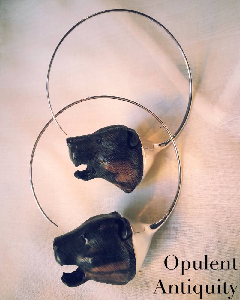 Schwarzer Bär Ohrringe von OpulentAntiquity