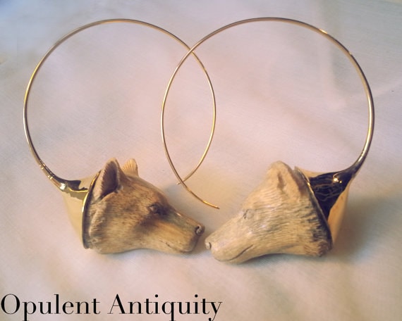 Wolf Ohrringe Wolf Ohrringe von OpulentAntiquity