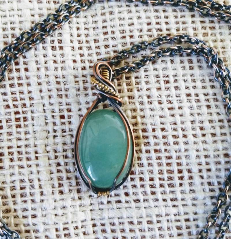 Aventurin Anhänger Lange Bronze Halskette, Grüne Draht Gewickelt Cabochon, Boho Lang 30 Zoll Edelstein von OrangeKnot