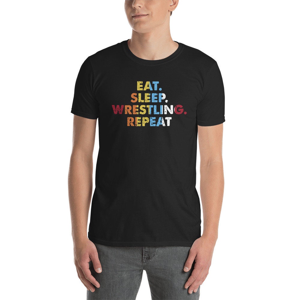 Retro Eat. Schlafen. Wrestling. Wiederholen. Vintage Sport Spruch Neuheit Geschenkidee - Unisex T-Shirt von OrangePieces