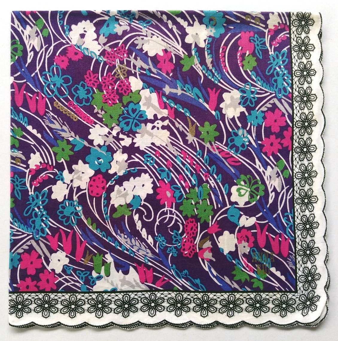 Anna Sui Vintage Taschentuch Abstrakte Kunst 19, 5 "x 19, 5" I Kostenlose Lieferung Bei Bestellung 35 Usd Kauft Einfach Mehrere Artikel Zusammen in von OrangeSodaPanda