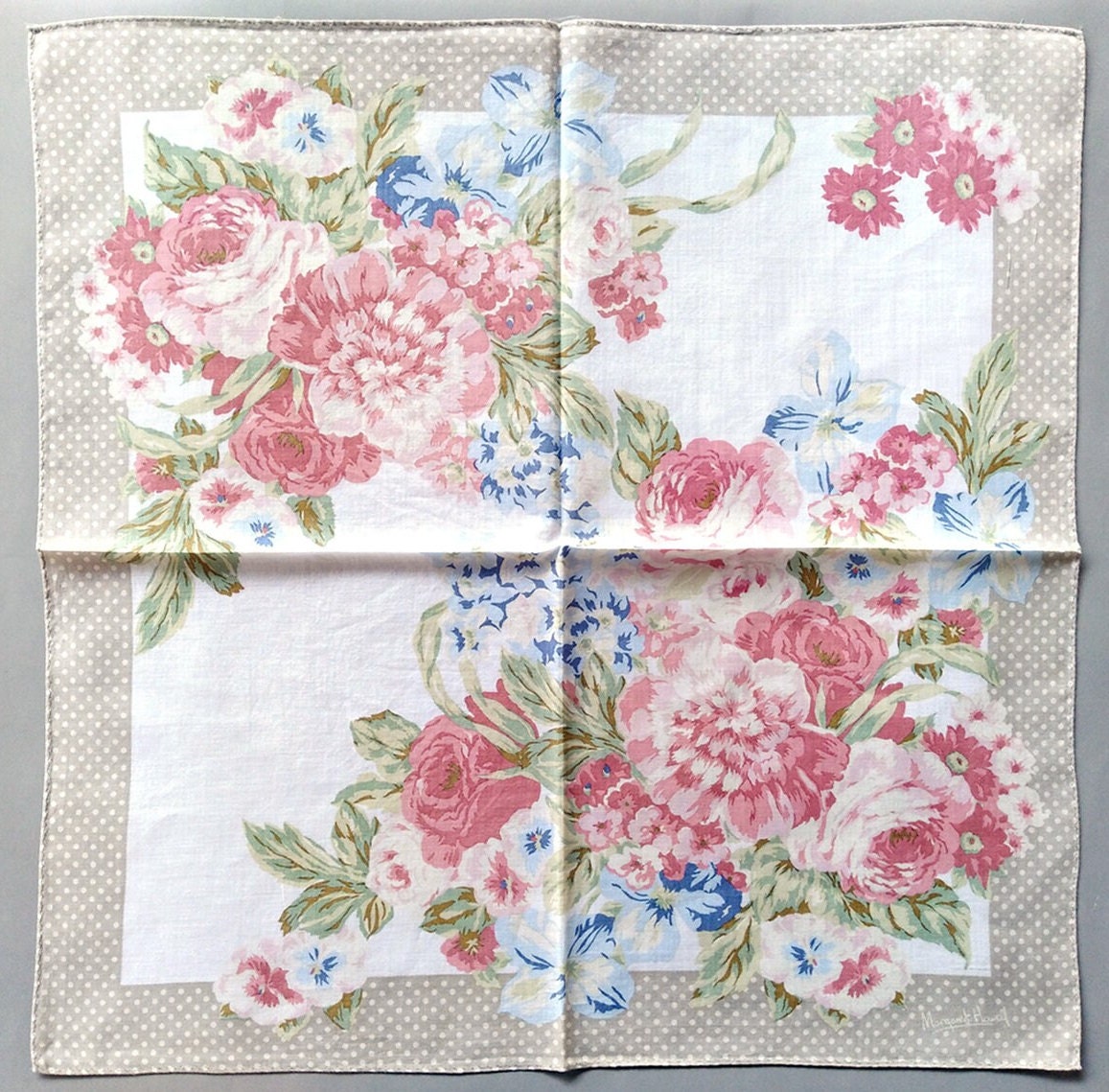 Margaret Howell Vintage Taschentuch Frauen Floral 18.5 "x 18.5" I Kostenlose Lieferung Auf Bestellung 35 Usd Kauft Einfach Mehrere Artikel Zusammen von OrangeSodaPanda