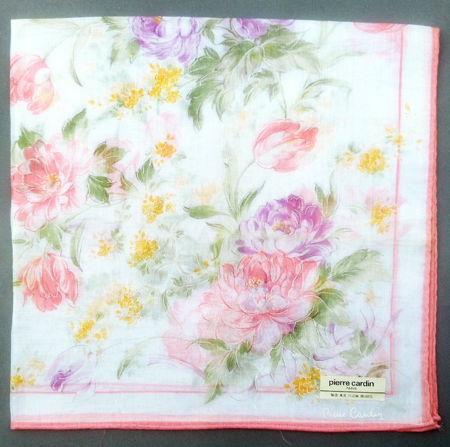 Pierre Cardin Vintage Taschentuch Floral Rosen 17 "x 16, 5" I Weltweit Versandkostenfrei Beim Kauf Von Insgesamt 35 Usd Und Mehr von OrangeSodaPanda