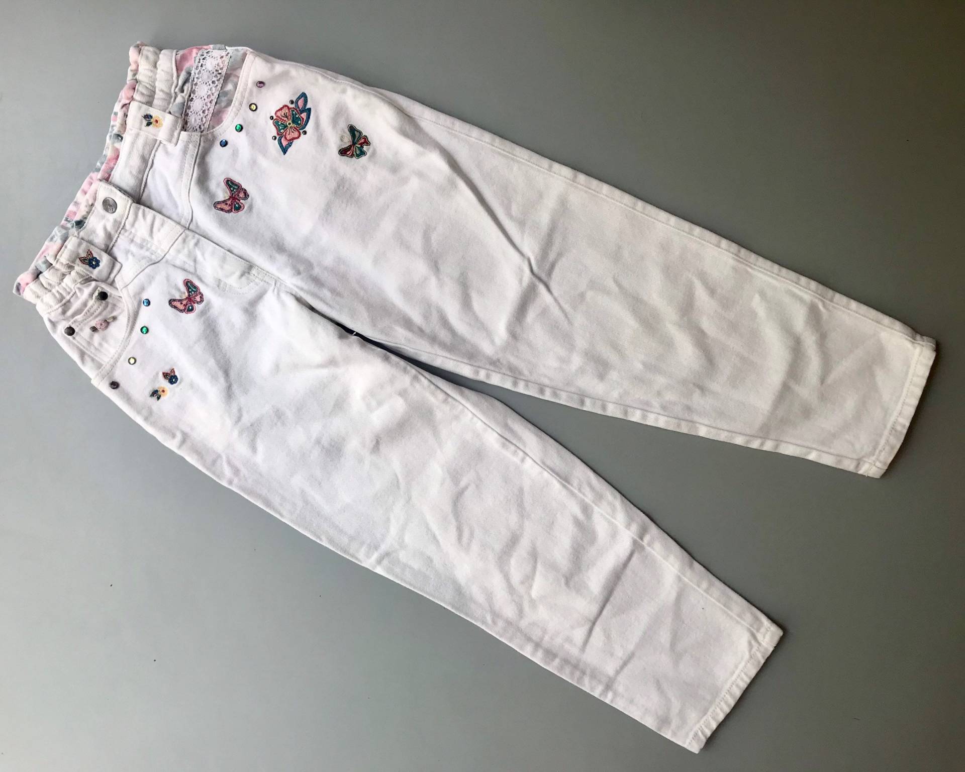 Vintage 90Er 8-9 Jahre Weiße Jeans Mädchen Jeanshose 1990Er Hohe Taille Hose Verschönert Juwelen Edelstein Schmetterling von OrangesandLemonsJnr