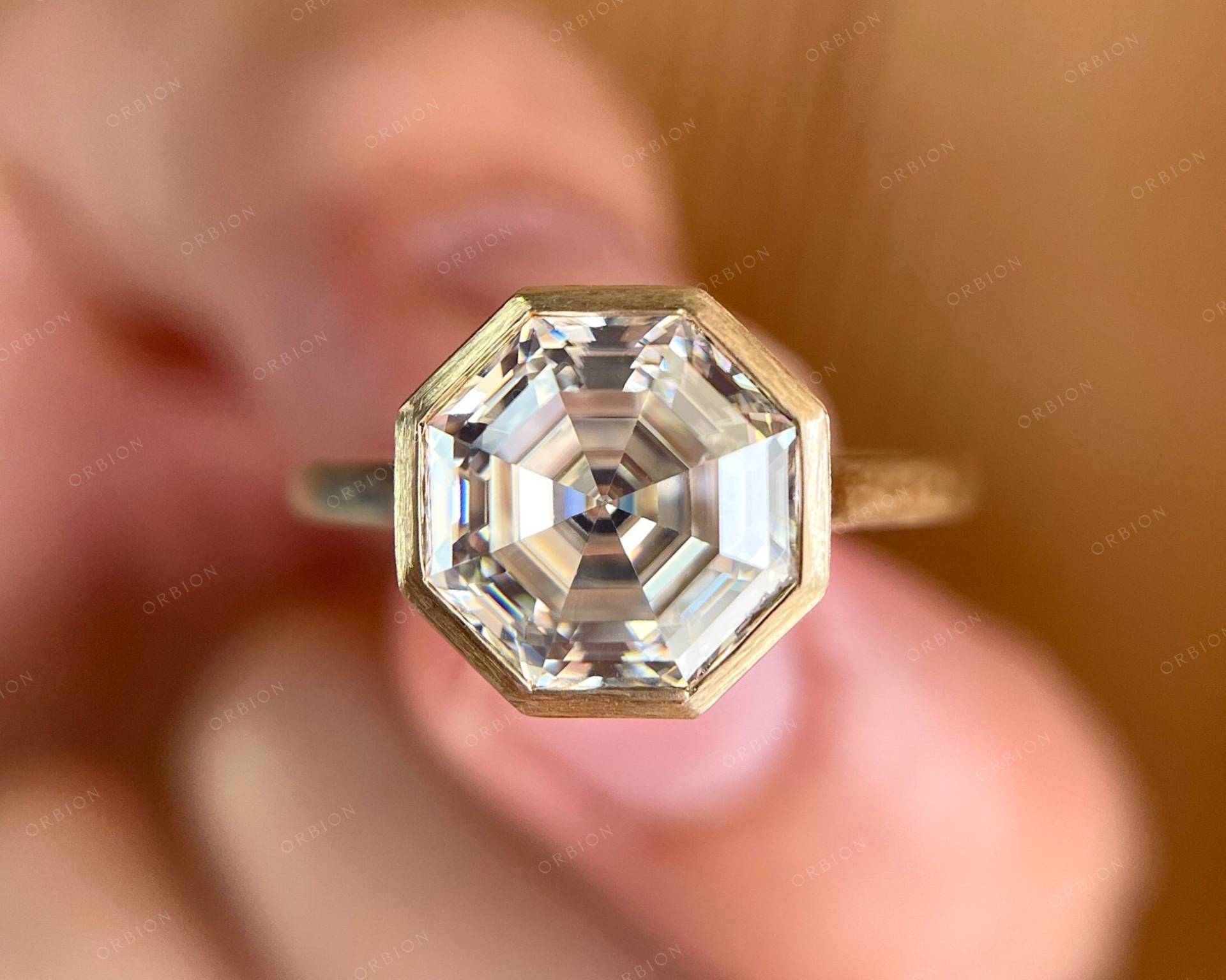 Antiker Asscher Moissanite Verlobungsring, Satin Finish Gelb Gold Ring, Jahrestag Ehering, Versprechen Octagon Step Cut von OrbionJewels