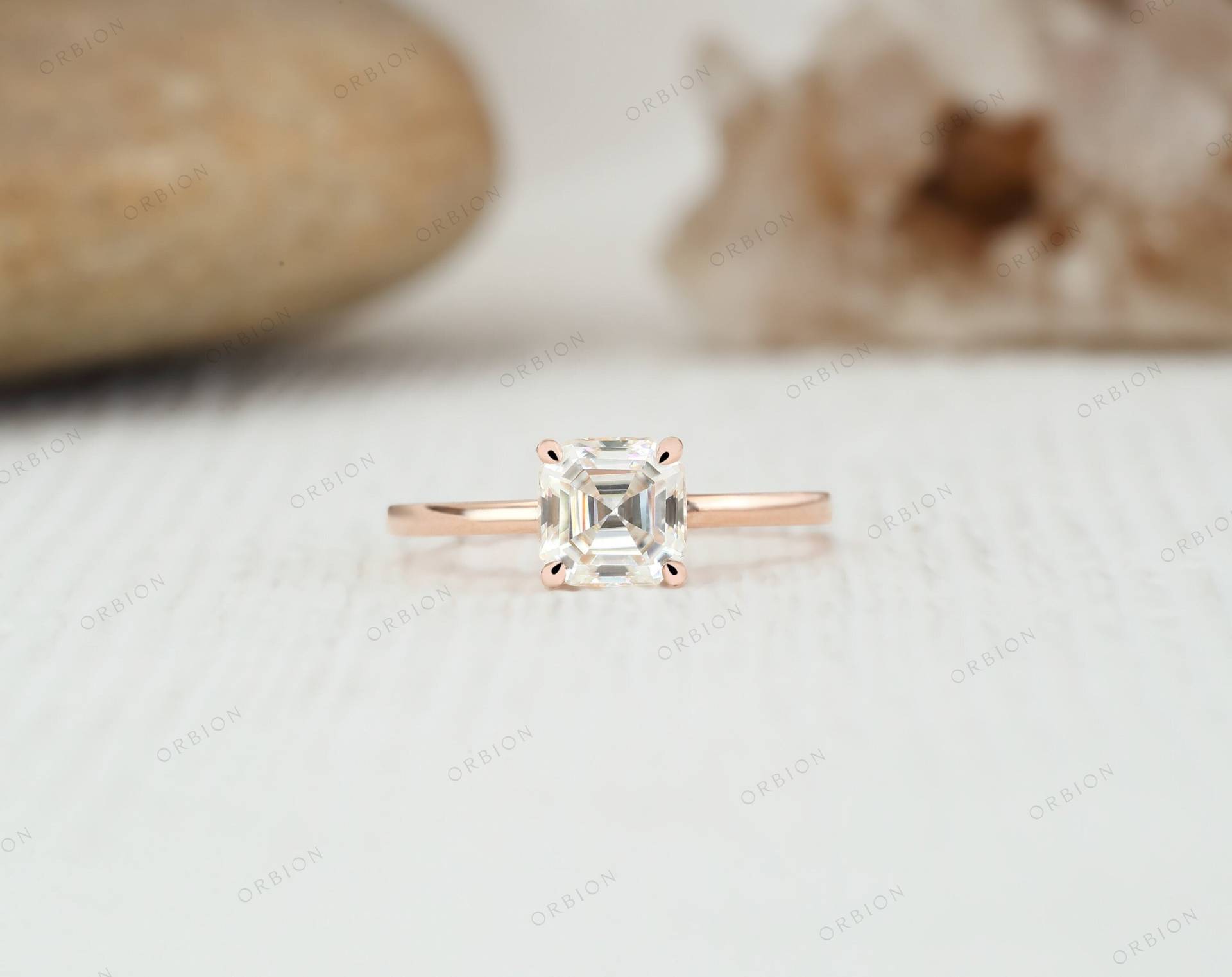 Asscher Cut Moissanite Verlobungsring Für Frauen, 14K | 18K Solid Gold Ring, Schlichter Ehering, Jahrestagsgeschenk Einzigartiger Versprechen Ring von OrbionJewels