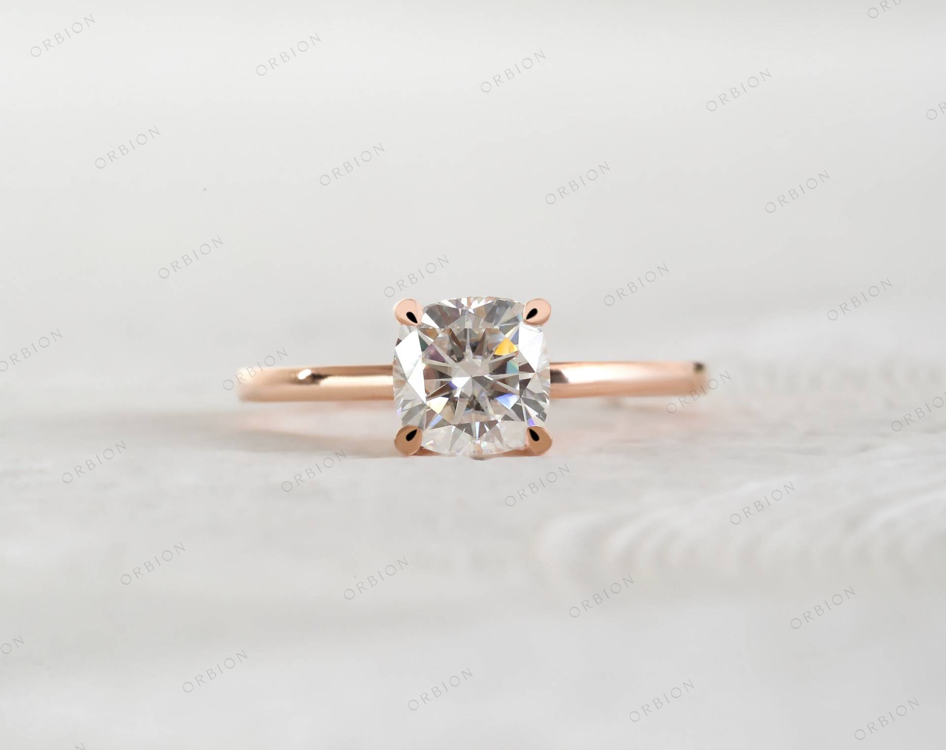 Kissenschliff Moissanit Verlobungsring, 14K | 18K Rose Gold Ring, Schlichter Ehering, Jahrestag Geschenk, Ring Für Frauen, Versprechen von OrbionJewels