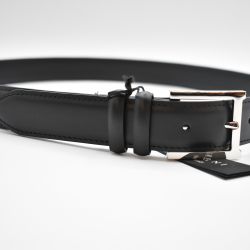 Stilvoller Schwarzer Orciani-gürtel Für Herren von Orciani