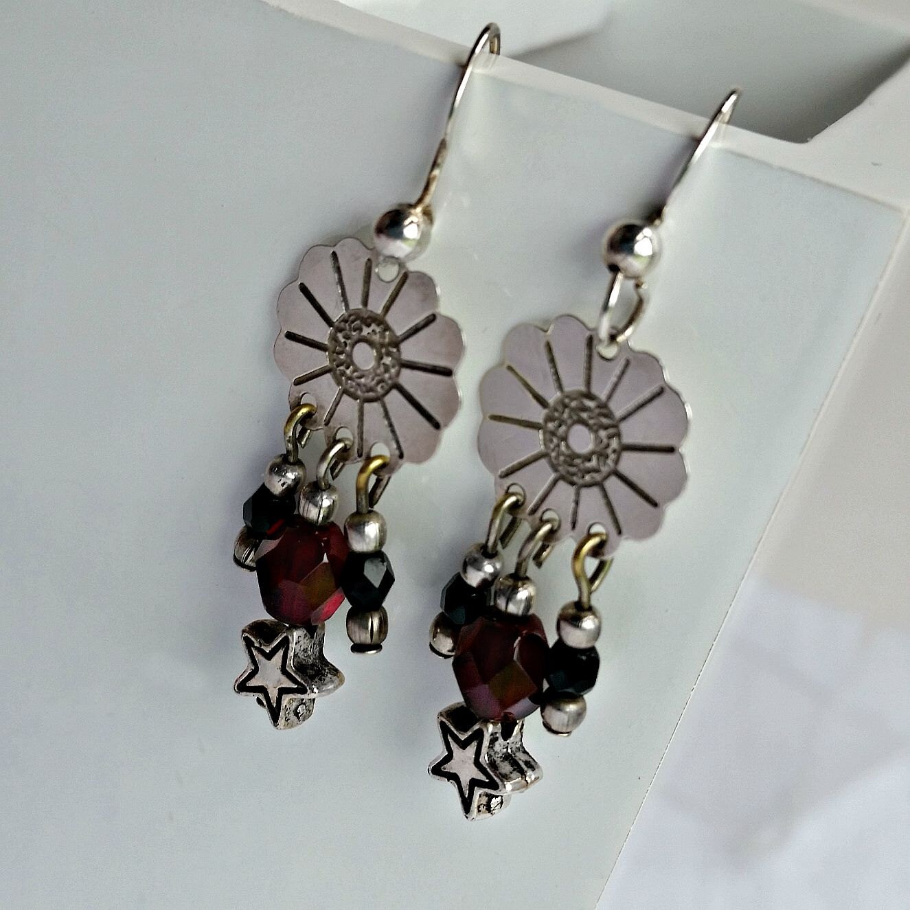 Blumen Und Stern Sterling Silber Ohrhänger Rote Perle Stil Der 1970Er Jahre Blumen Und Stern Sterling Silber Ohrhänger Rote Perle Stil Der 1970Er Jahre von OrderOfDisorder