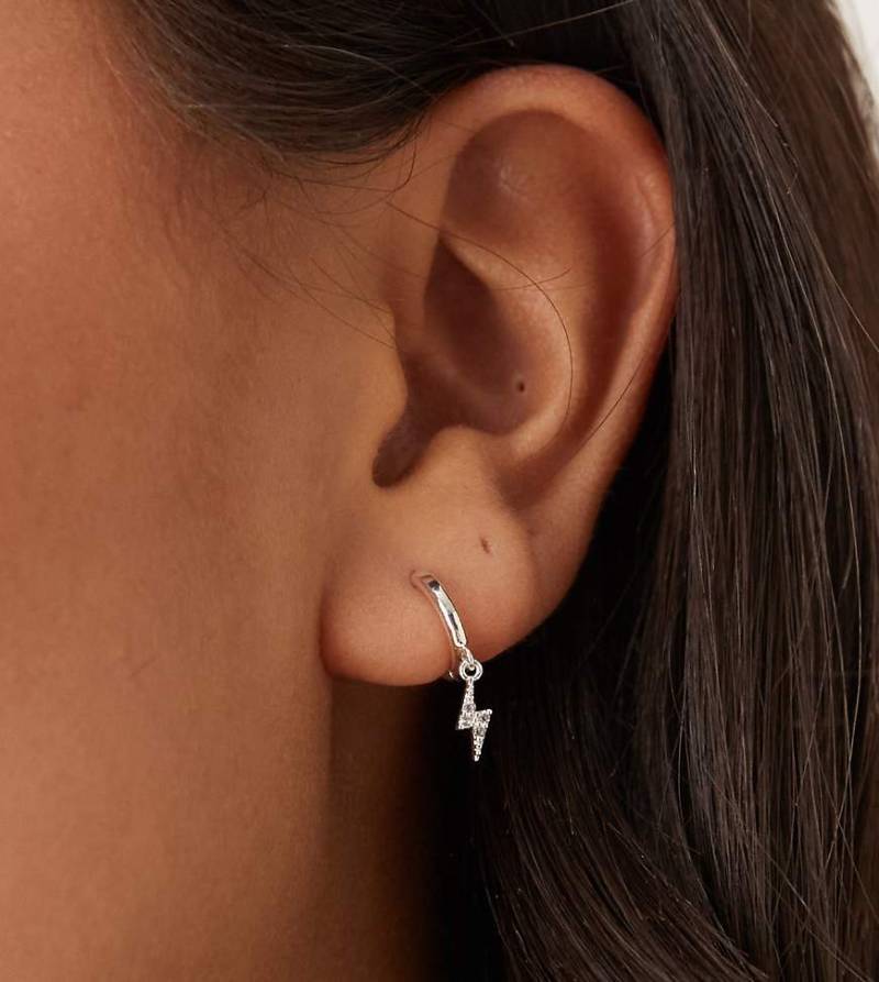 Orelia - Creolen aus Sterlingsilber mit Blitz-Pavè von Orelia