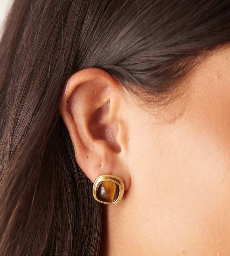Orelia - Quadratische Ohrstecker mit 18-Karat-Vergoldung mit Tigerauge-Halbedelstein-Goldfarben von Orelia