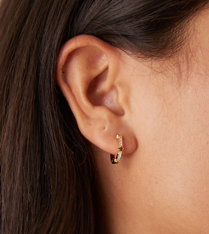 Orelia - Vergoldete Creolen mit Pavé-Design und Sternenverzierung-Goldfarben von Orelia