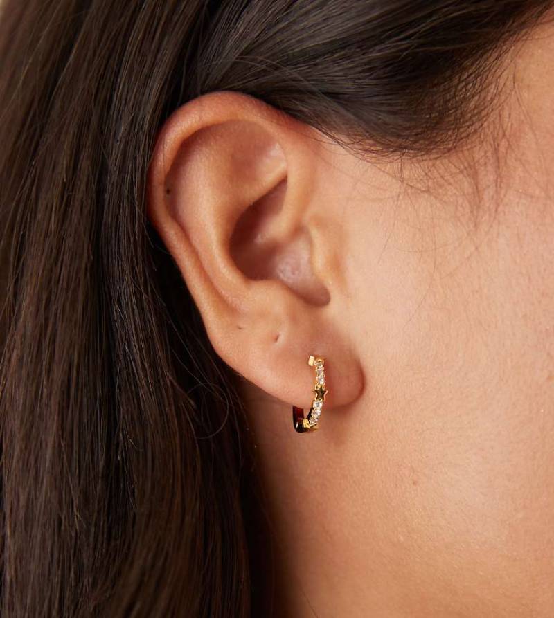 Orelia - Vergoldete Creolen mit Pavé-Design und Sternenverzierung-Goldfarben von Orelia