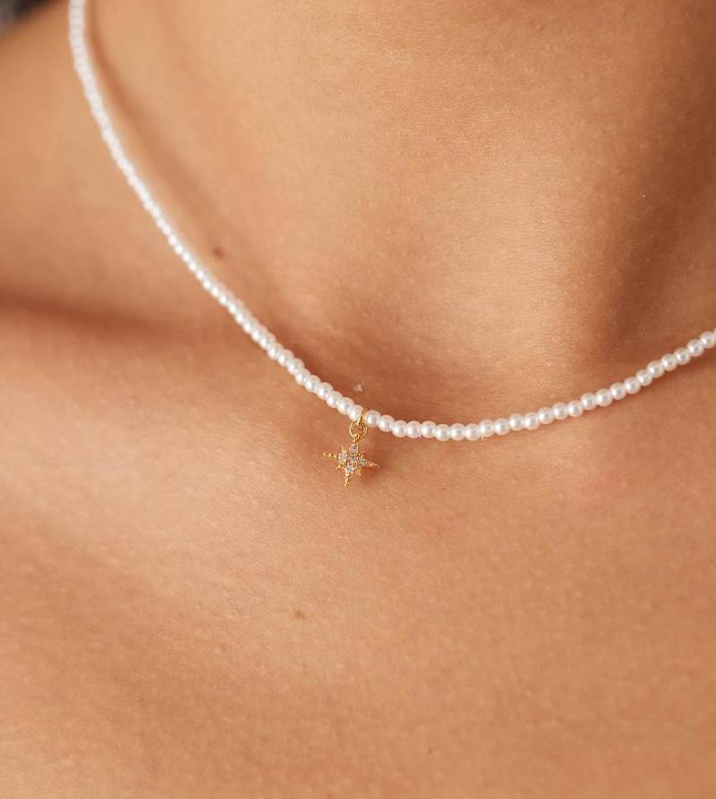 Orelia - Vergoldete Halskette mit Mikroperlen und Pavé-Starburst-Anhänger-Goldfarben von Orelia