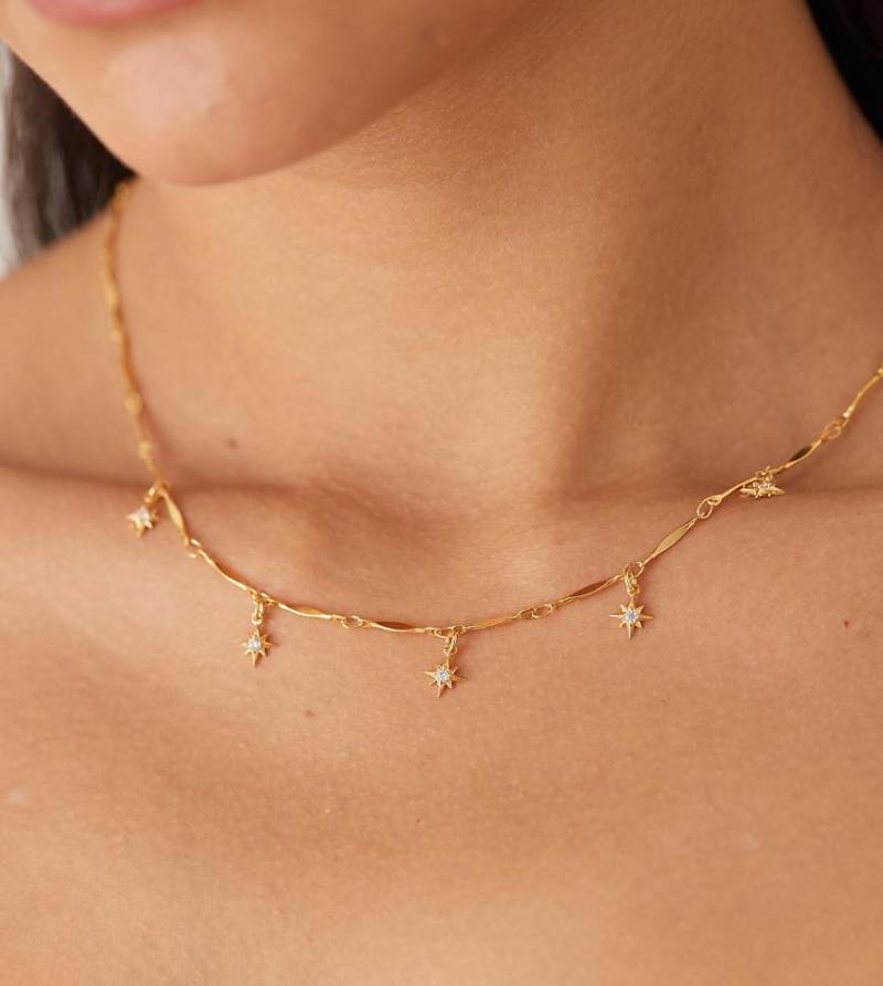 Orelia - Vergoldete Halskette mit mehreren Starburst-Anhängern mit Kristallbesatz-Goldfarben von Orelia