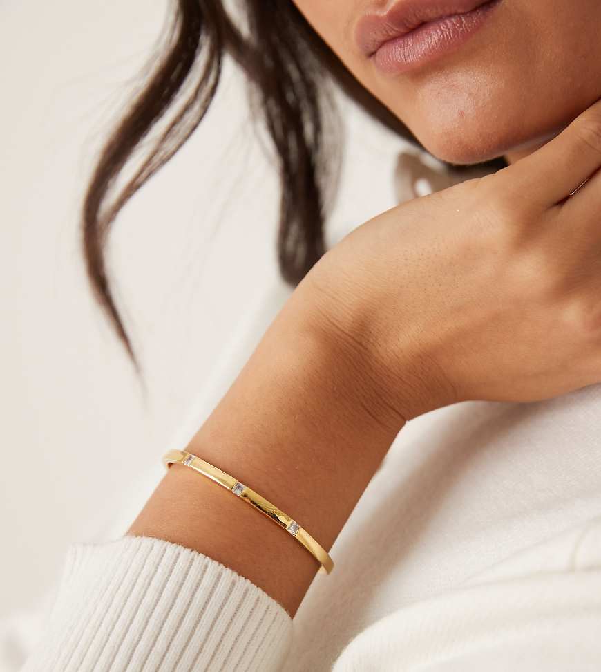 Orelia - Vergoldeter Armreif mit Kristallverzierung und offenem Design-Goldfarben von Orelia