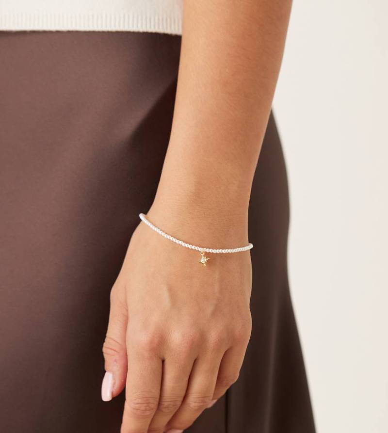 Orelia - Vergoldetes Armband mit Mikroperlen und Pavé-Sternchen-Goldfarben von Orelia