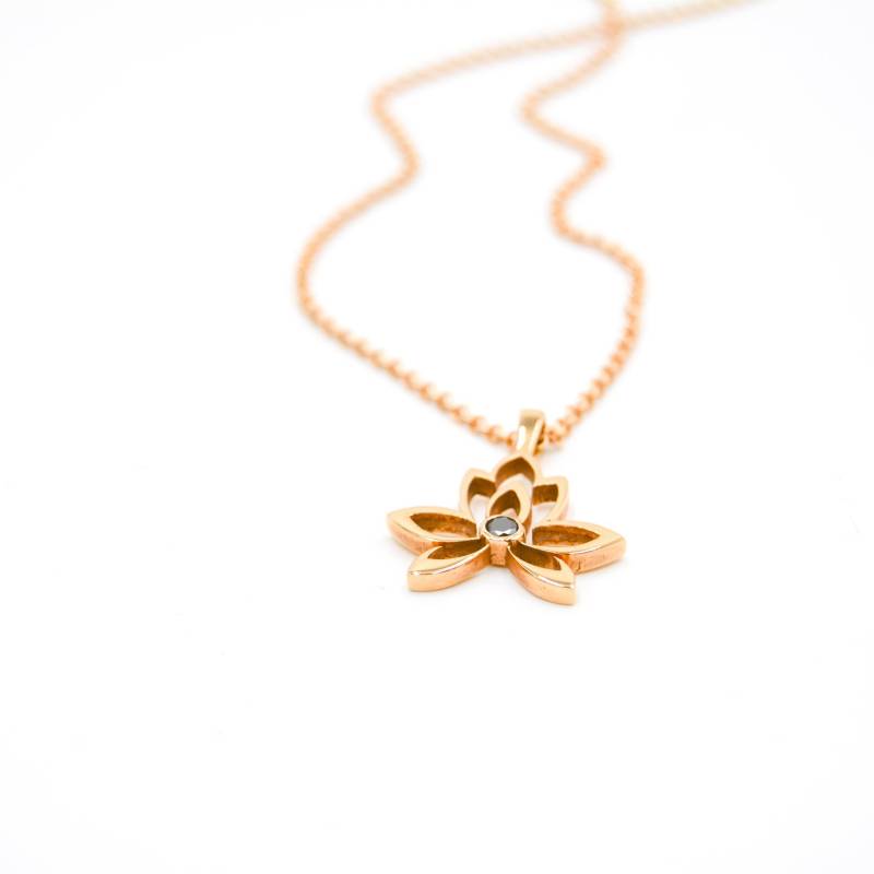 Lotus-Halskette Lotus-Halskette von OresiriLtd