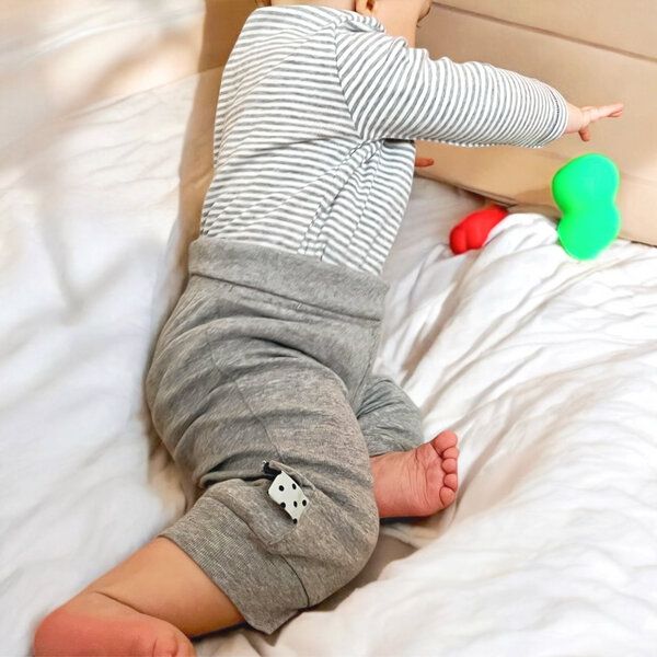 Baby-Hose mit Gummiband 'OrganicEra' aus Bio-Baumwolle Baby-Hose mit Gummiband 'OrganicEra' aus Bio-Baumwolle von OrganicEra