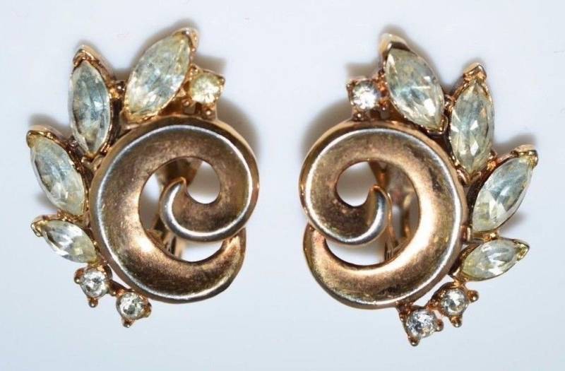 Vintage 1950 Krone Trifari Alfred Philippe Abstrakte Klare Strass Ohrringe von OrganizedChaosLLCMa