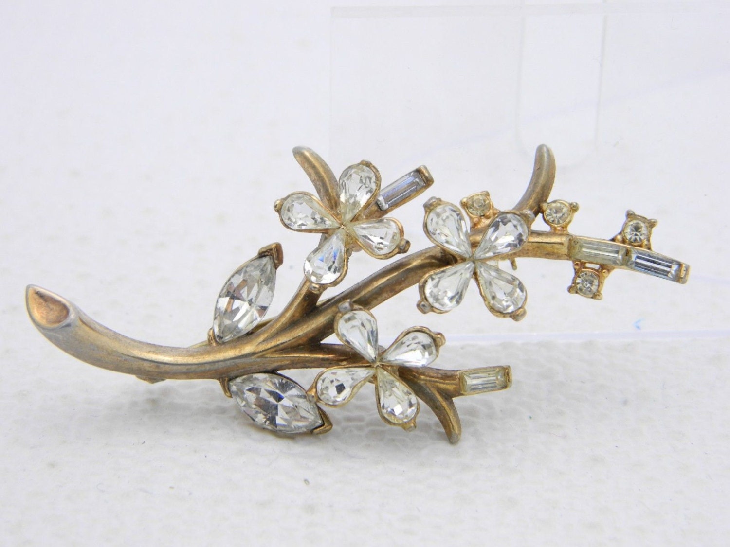Vintage 1951 Trifari Pat Pend Alfred Philippe Klare Strass Stern Blume Brosche von OrganizedChaosLLCMa