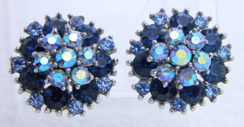 Vintage Krone Trifari Silber Ton Blau Strass Blumen Ohrclips | B von OrganizedChaosLLCMa