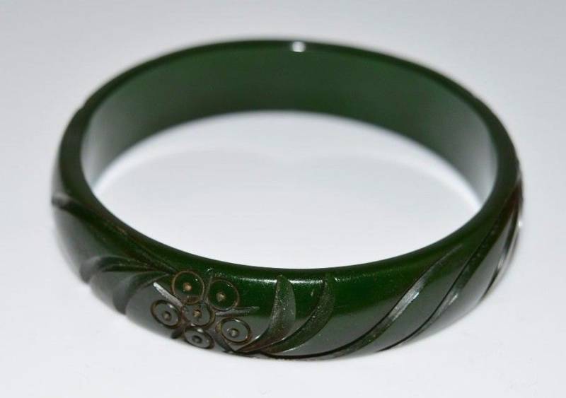 Vtg Grün Bakelit Getestet Geschnitzte Blume Floral Armreif von OrganizedChaosLLCMa