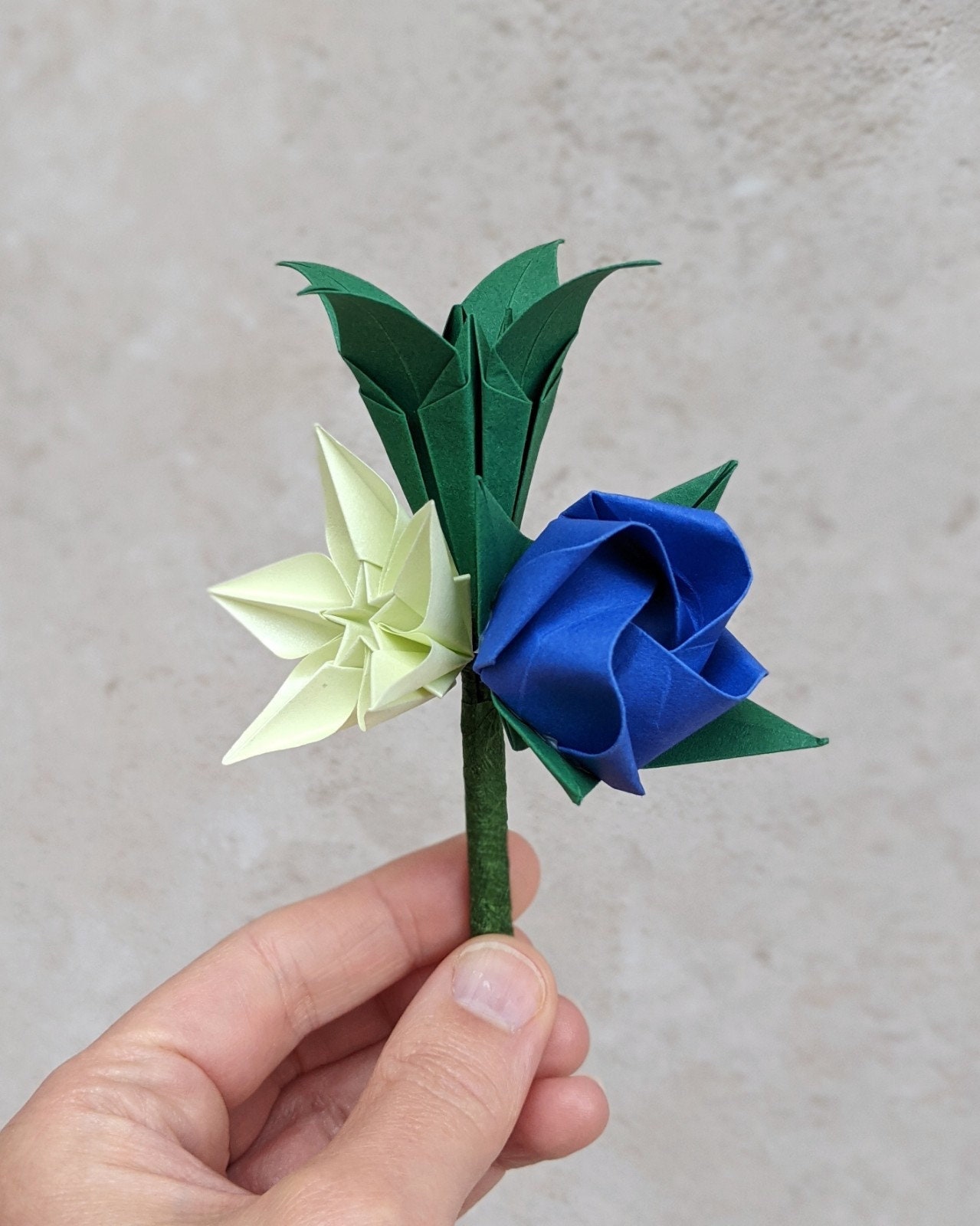 Origami Knopfloch, Umweltfreundliche Ansteckblume, Hochzeitsblumen Aus Papier, Alternative Korsage, Beste Mann Groomsmen Accessoire von OrigamiBloom